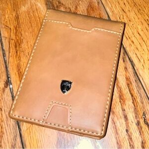 Travando: Men’s Bi-fold Leather Wallet W/ Money Clip (Never Used)